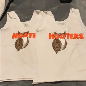 Hooters shirt